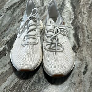 New balance fresh foam roav